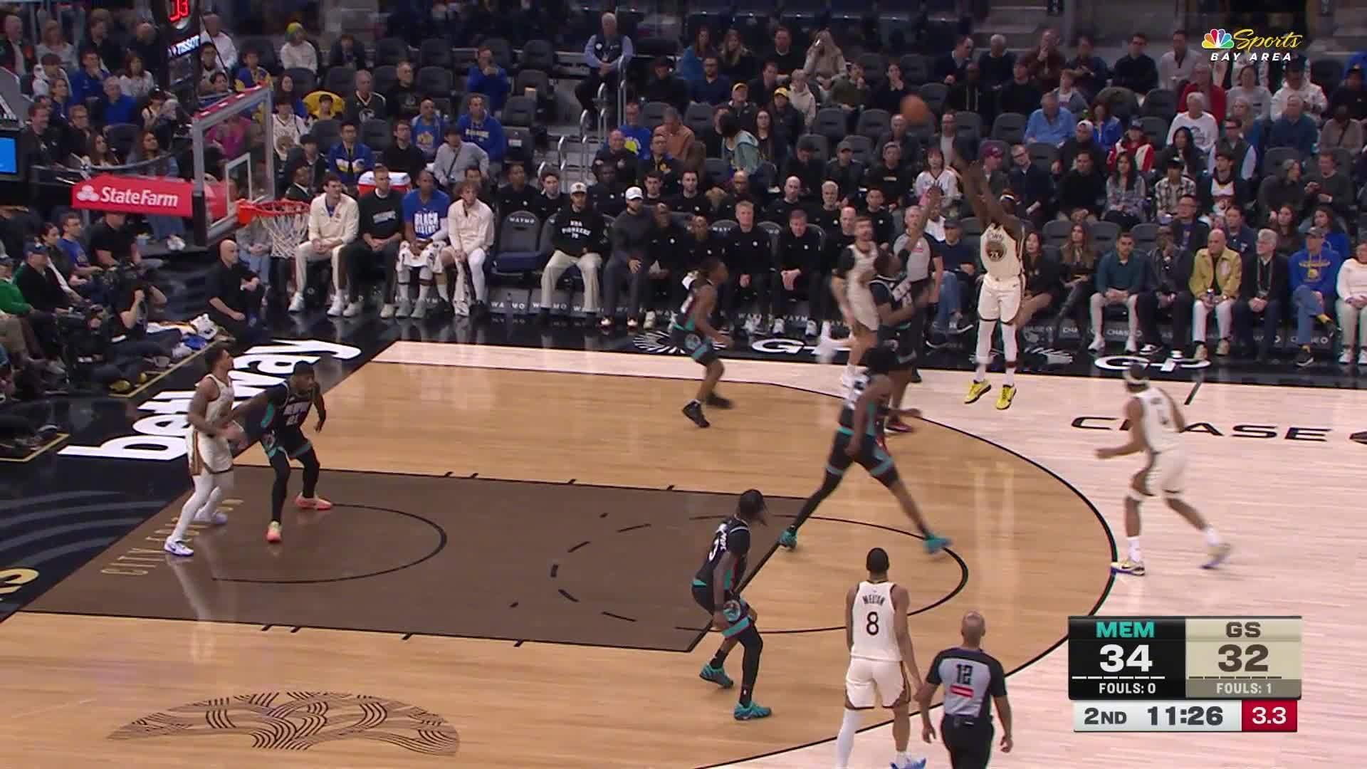 格林今天的第二个👌分！灰熊vs勇士