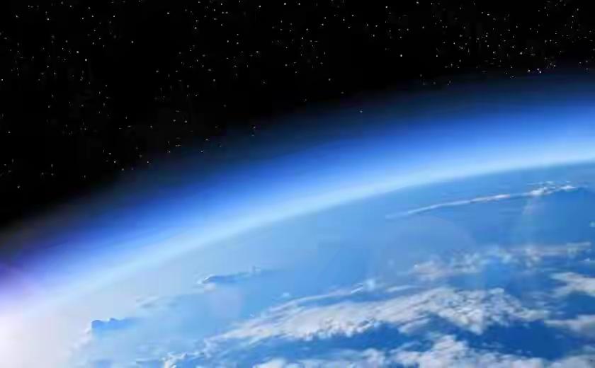 古人讲天人合一,天是什么?
@星辰大海回音壁 ：指日月星辰大海不变与春夏秋冬二十