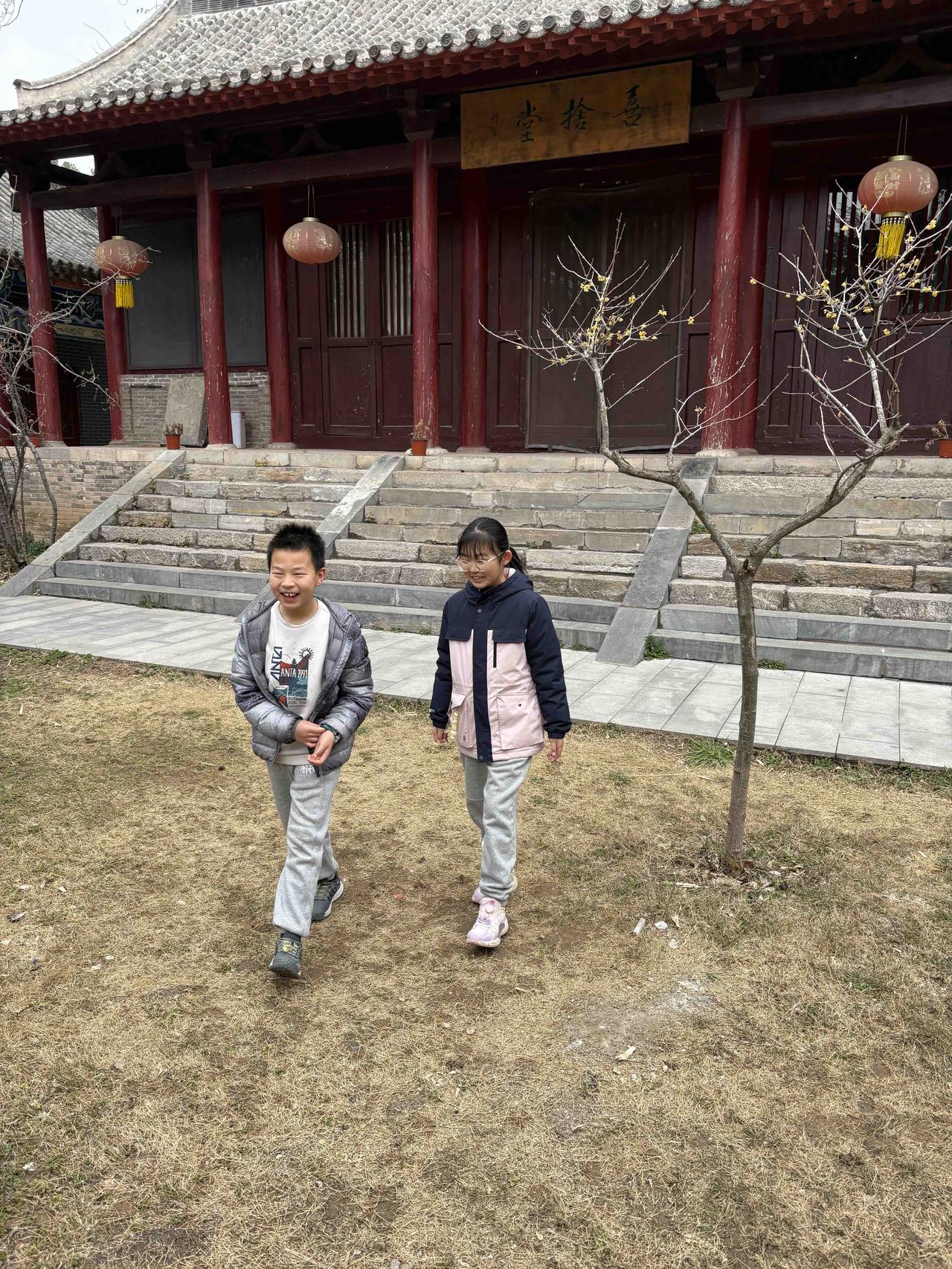 让我更透彻地解释一下，虽然你的心智效应会将你自己（SELF）的能量模式解读为“事