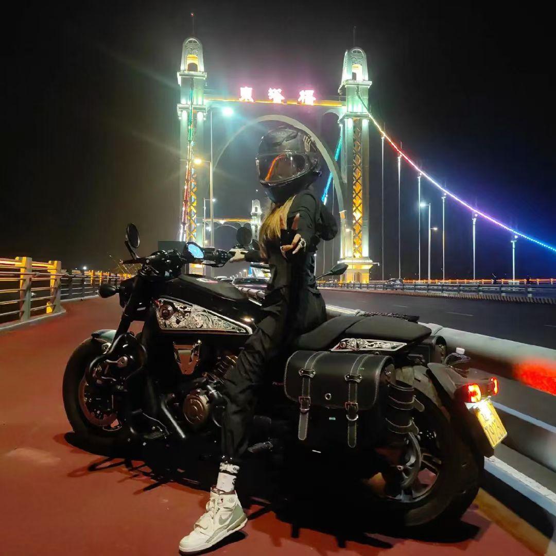 帅哥美女东塔桥（五）