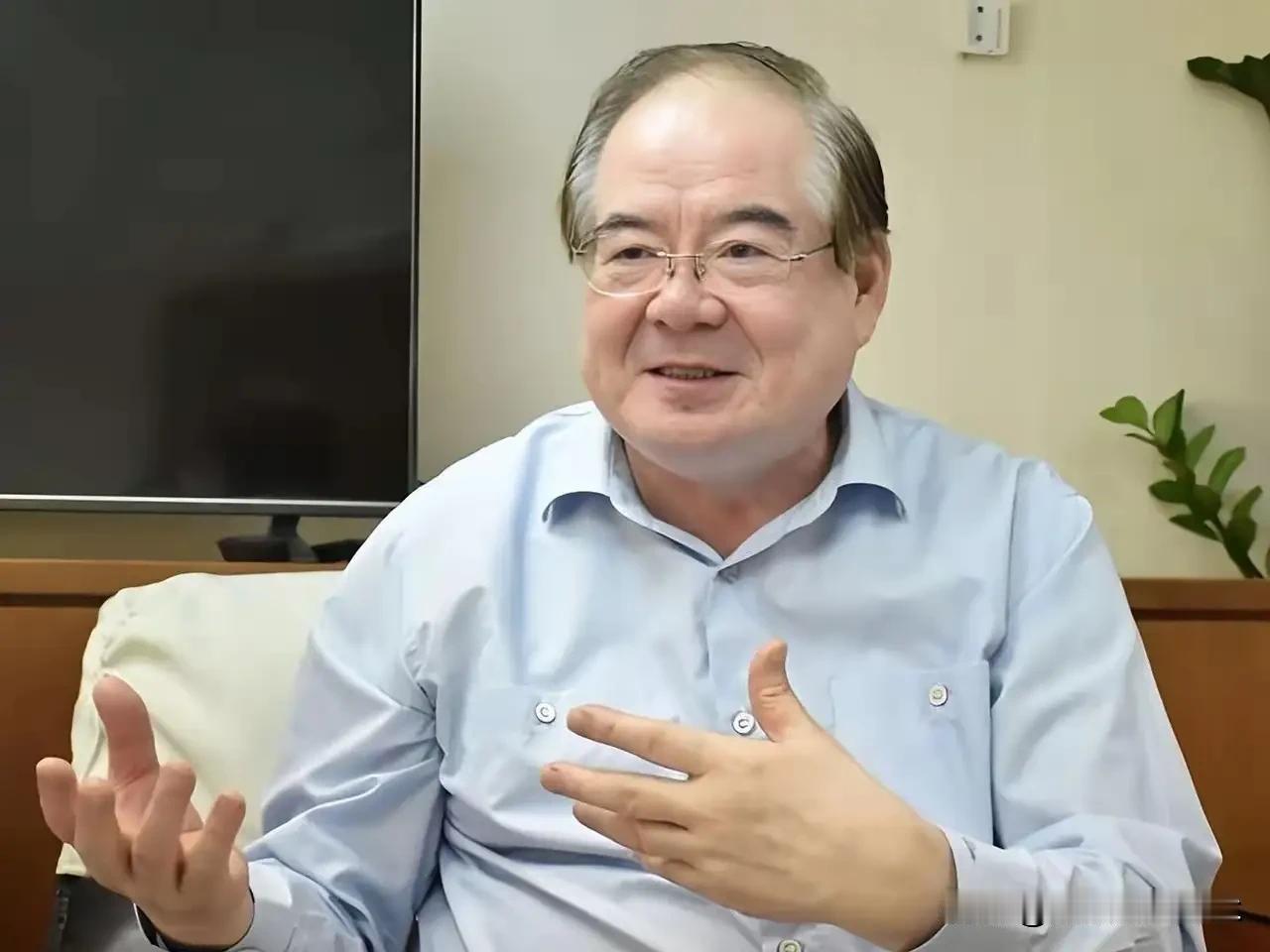 是太太装的！

国民党副主席兼秘书长李乾龙再接受警方调查问询够笑对媒体：追踪器是