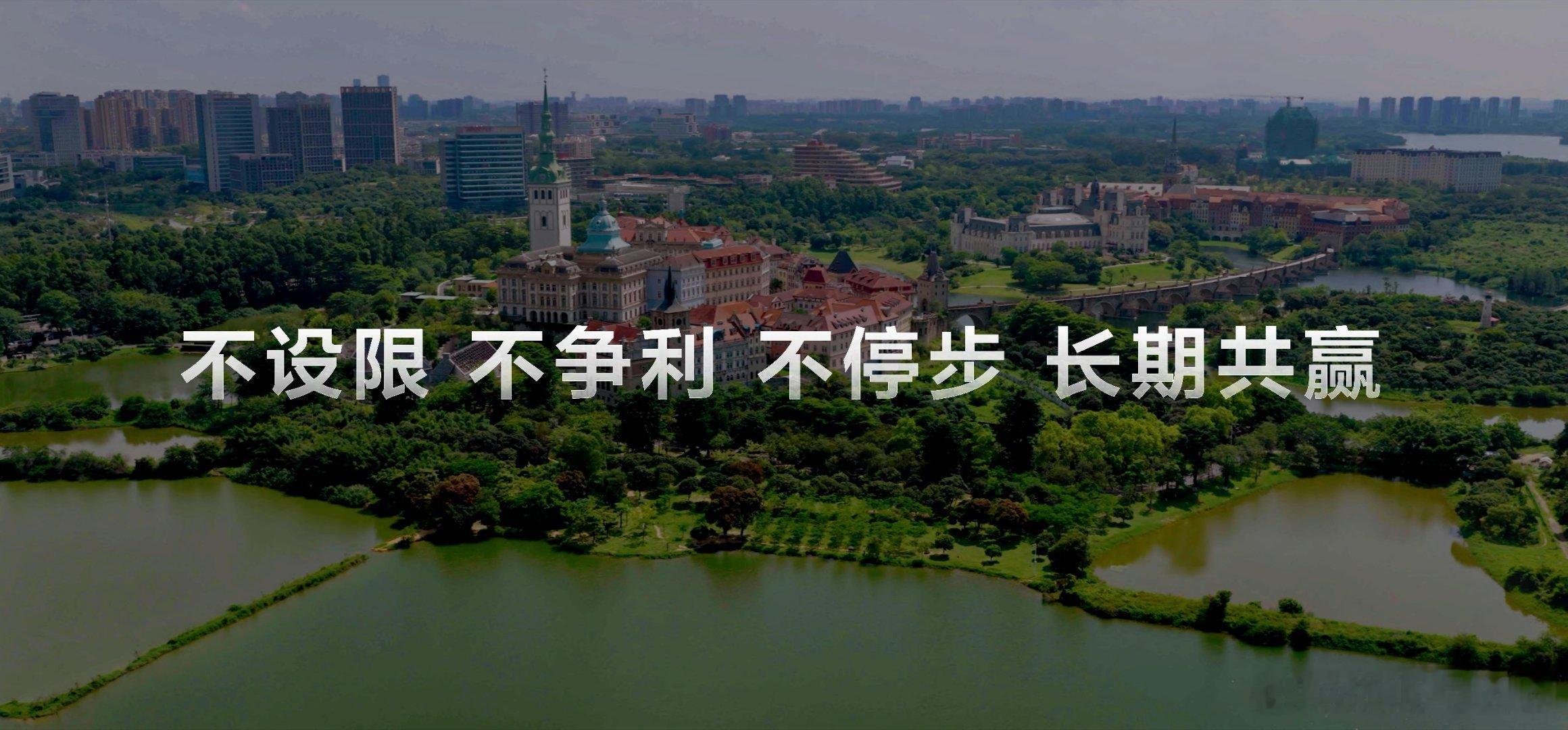 微信是鸿蒙年度更新王 🔍细节之处不断优化，微信靠着高频更新收获好口碑。鸿蒙坐拥