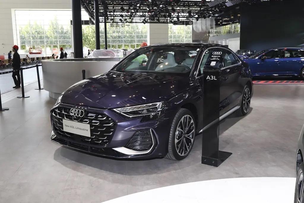 新宝来300TSI和奥迪A3L两款车型谁更有性价比，更值得拥有
新宝来和奥迪A3