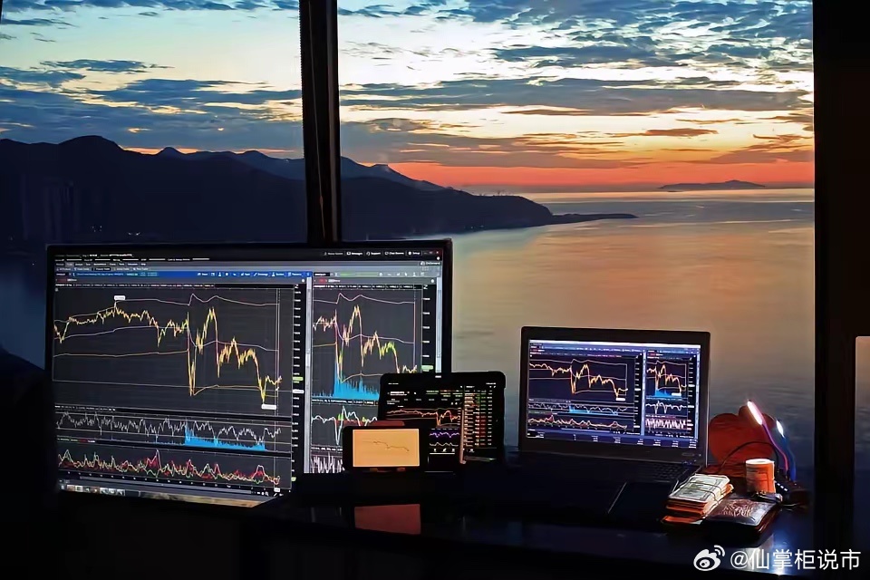 量化的交易特点，给我们什么交易启发？量化交易一个最明显的特点，就是根据消息产生的