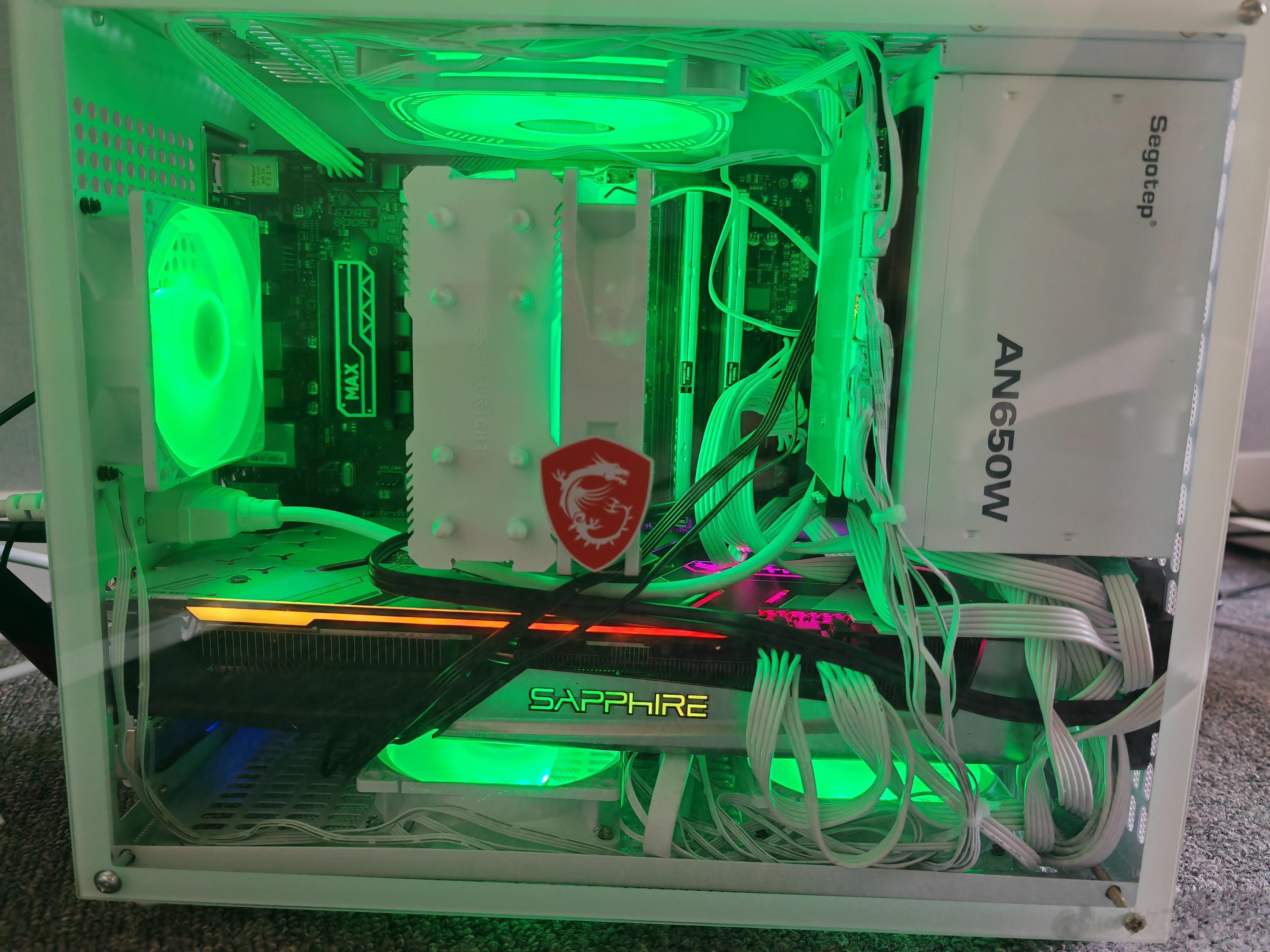 小机箱装机理线太难了，尽力了，就这么滴吧，AMD！ YYDS！终于可以畅玩CS 