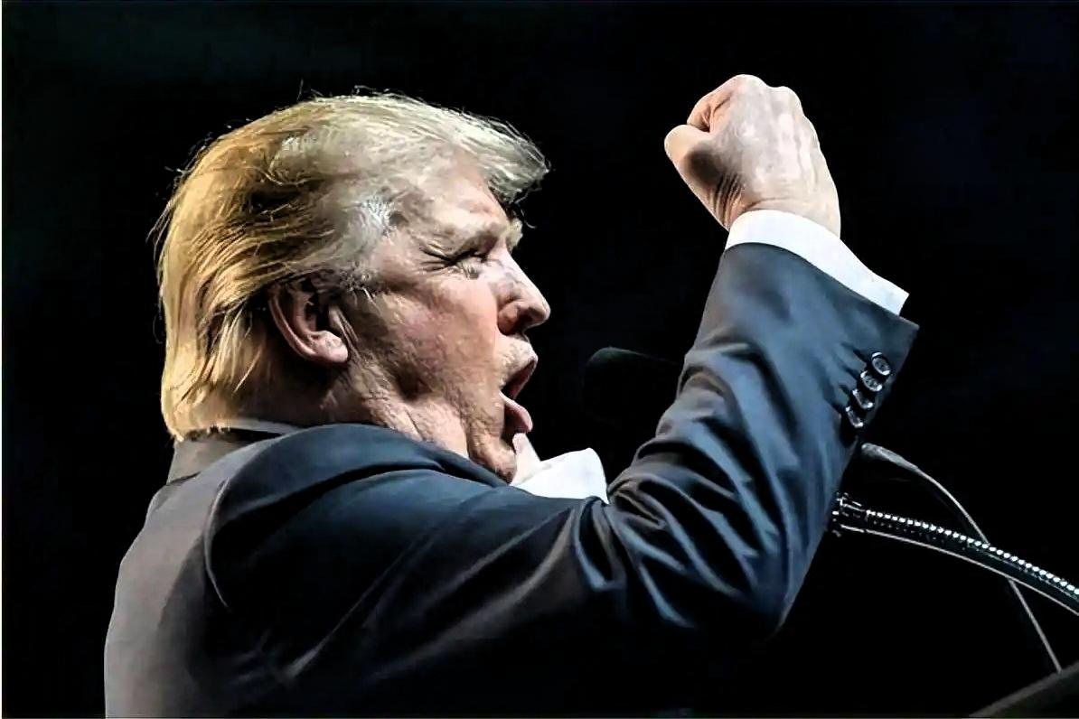 特朗普这波操作，简直是“神助攻”！

谁能想到，那个总喊着“让美国再次伟大”的特