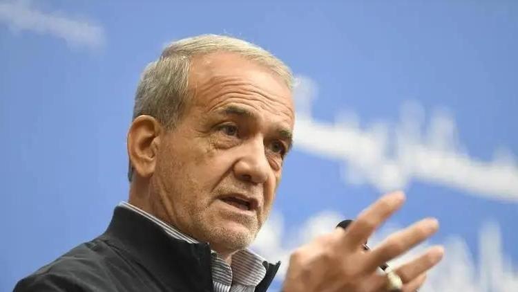 伊朗硬扛美国，戳破的不是防线，是全球30年的霸权迷信！
 
伊朗顶住美国重压没有