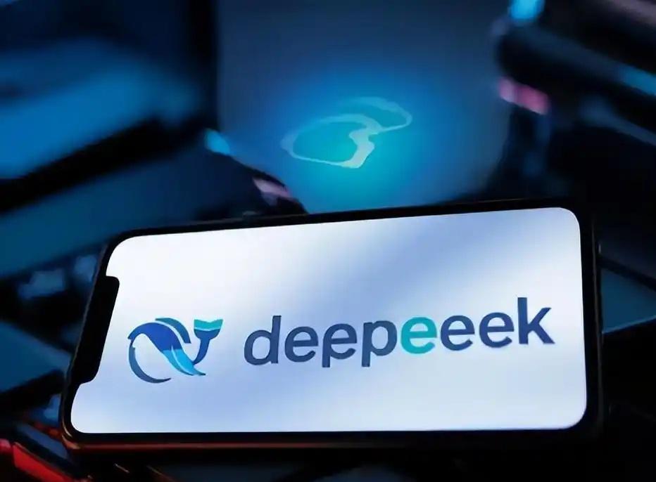 没啥好说的，要我用，也是首选deepseek，毕竟它然是强一档的存在。 ​​​