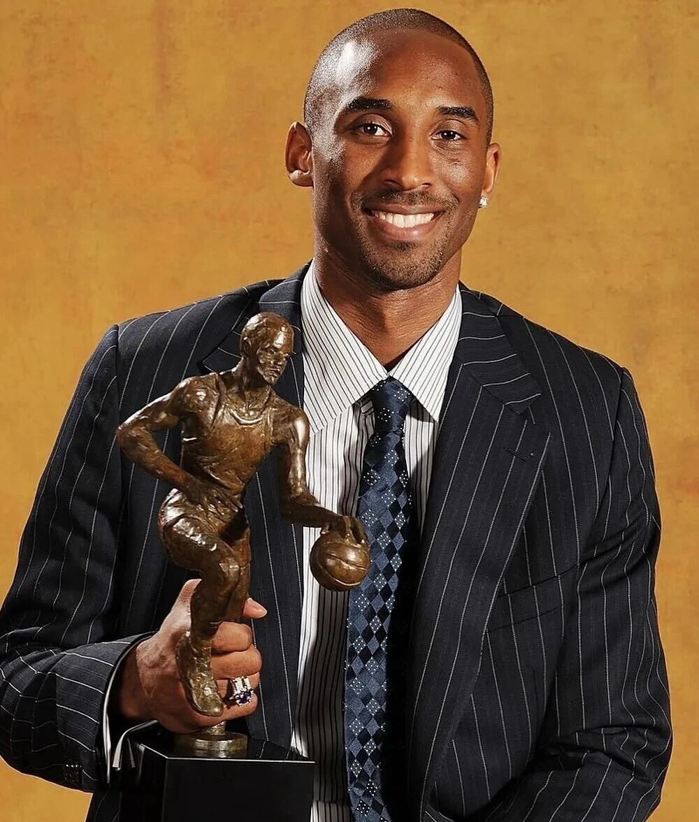 在鸡零狗碎的生活里，保持快乐，依然热爱，偶尔emo，间接厌恶，有棱有角，学会分辨