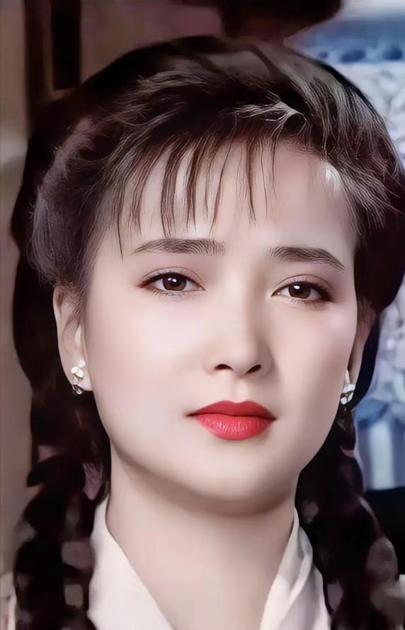 老天爷给绝世美人设了一张最残酷的答卷：朱媛媛、陈晓旭、周洁、李媛媛、何晴——五个