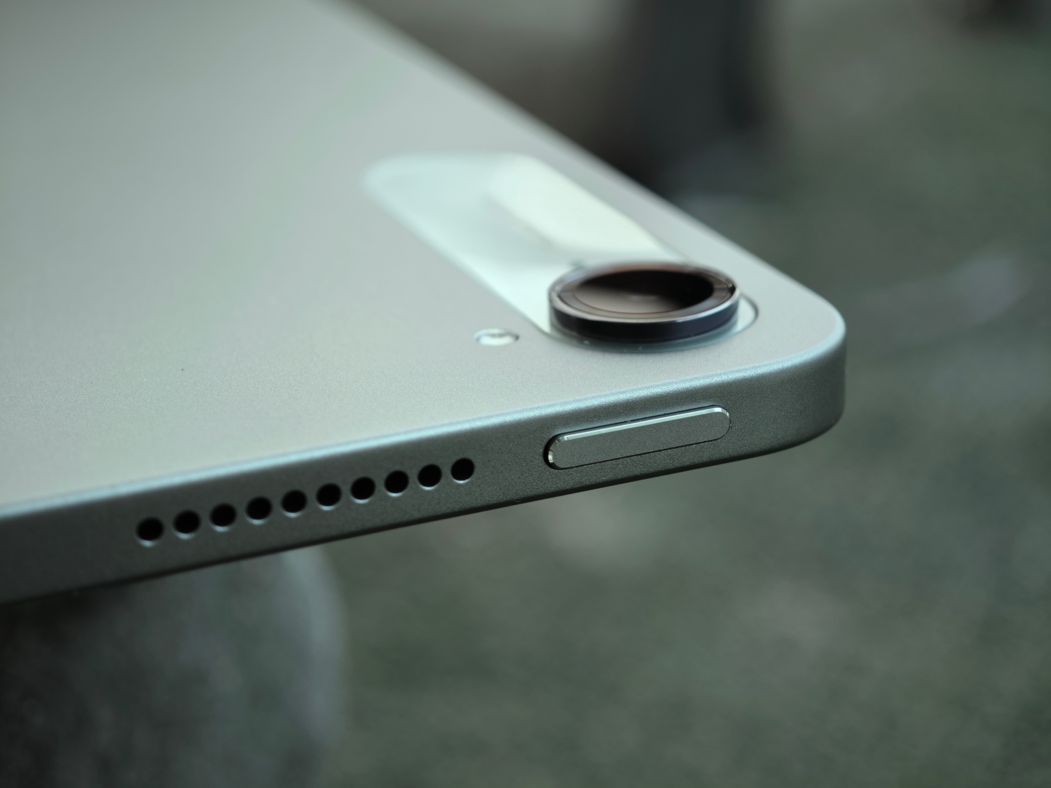 REDMI K Pad的极客湾测试成绩也出来了，评价非常高。拿原神来说，1% l