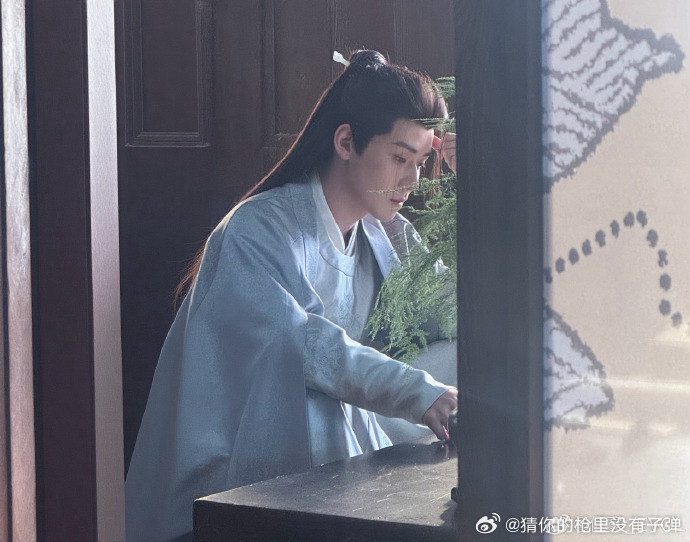 任豪负荆请罪了李怀安换个发型负荆请罪任豪的李怀安换发型负荆请罪，这造型太带感！我