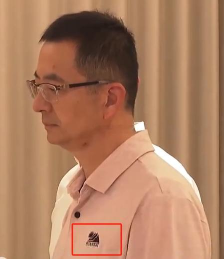海通这哥们，是在海外打球的时候被抓回来的吗[允悲][允悲][允悲] ​​​
