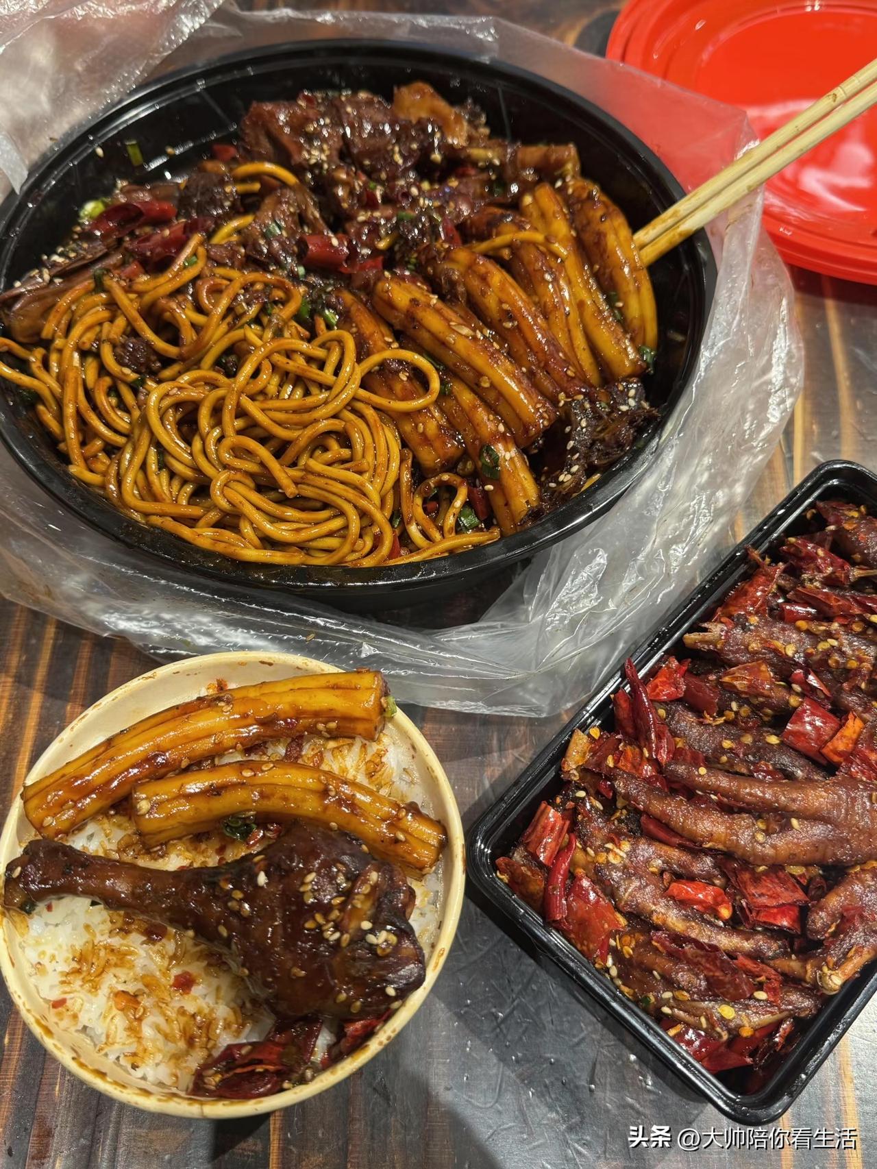 不用赶进度、不用应付人情、不用硬撑着懂事，安安静静做回自己就够了。