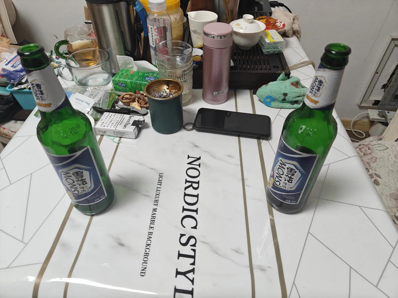 我不是好几天没有喝啤酒了吗？白酒这辈子喝的时候有数。我是任何白酒都不喜欢喝，什么