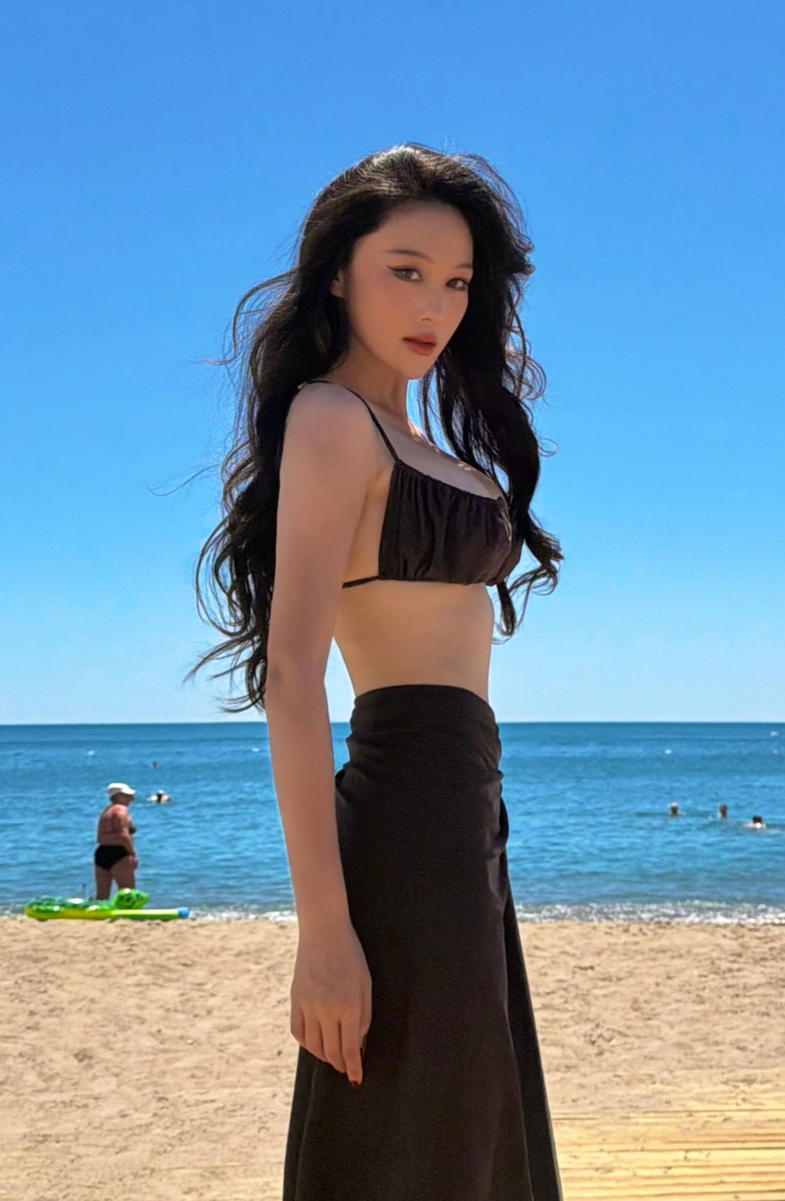 张馨予海边比基尼大片张馨予最新海边度假照🐚 