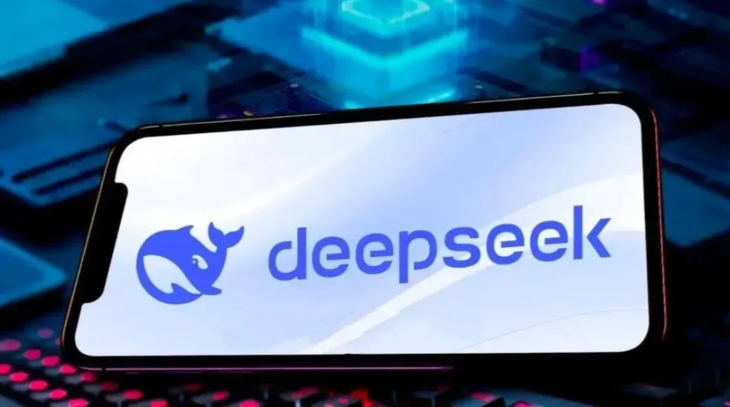 deepseek新模型 马斯克可能做梦也没有想到，打脸来得这么快！就在马斯克刚表