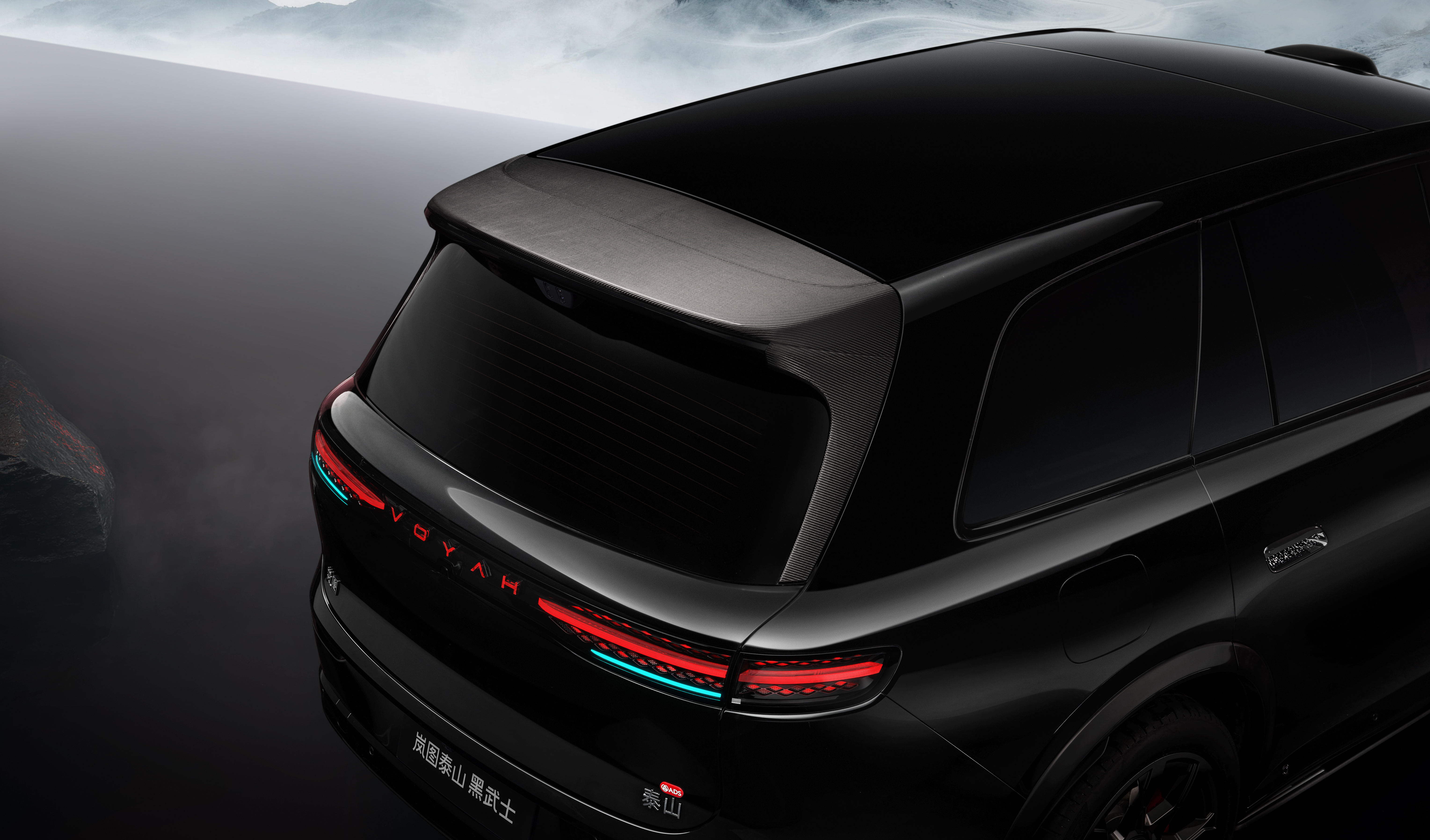 岚图泰山Ultra和黑武士正式上市了！45.99万起。两款车型都搭载了34颗感知