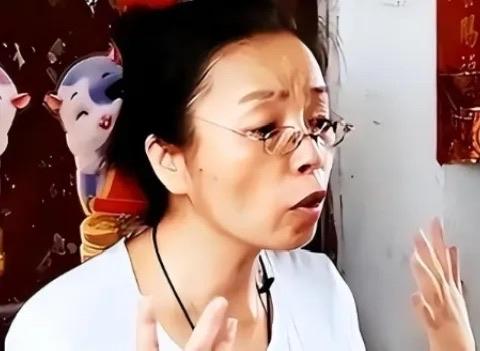 2010年广州那位贪心的“钉子户”梁蓉，30多平方米的房子，没想到硬扛12年之后