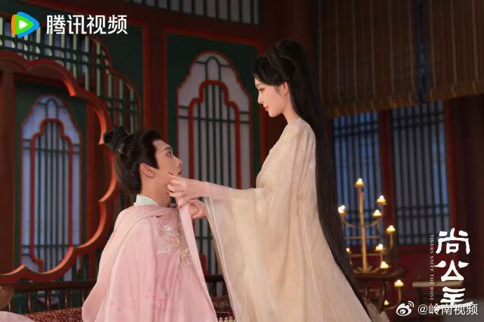 白鹿包场支持孟子义李昀锐尚公主白鹿包场支持孟子义李昀锐新剧白鹿包场支持孟子义李昀