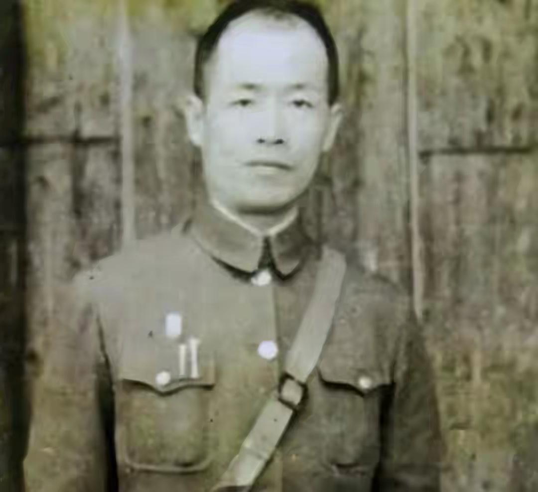 抗日上将李汉魂，调8个师压着日军打，在狭地聚歼一万多纯种日军
 
很多人只知道这