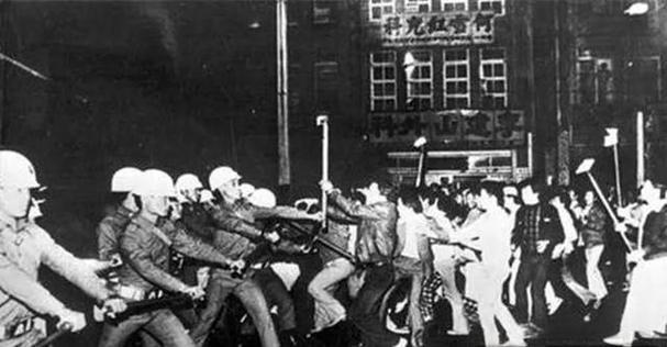 郑丽文在祭奠白色恐怖时期遇难人士时提到的“二二八事件”是怎么回事儿呢？
1946