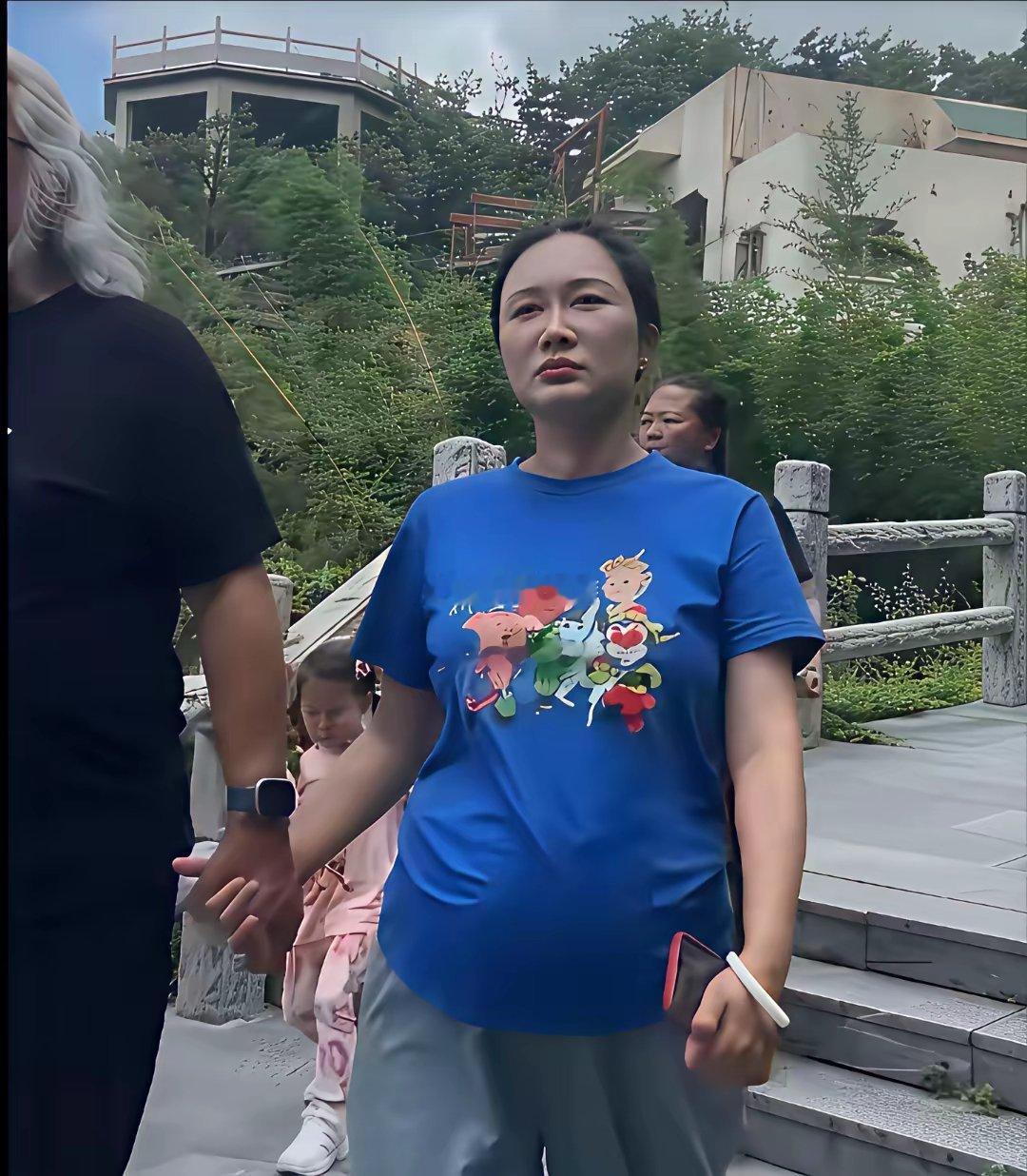 别人75岁养老，张纪中还在准备再添娃，普通人看不懂
