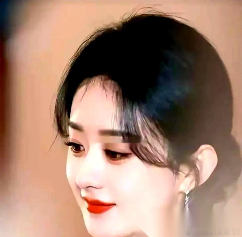 赵丽颖深夜发文，一句话炸了锅：“以后不管怎么折腾，都想一起扛。” 她没提山盟海誓