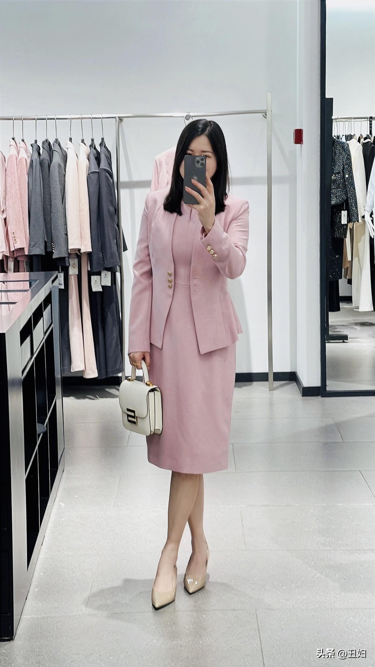 记录我的2026粉色西装穿搭指南，优雅气质满满！🌸✨