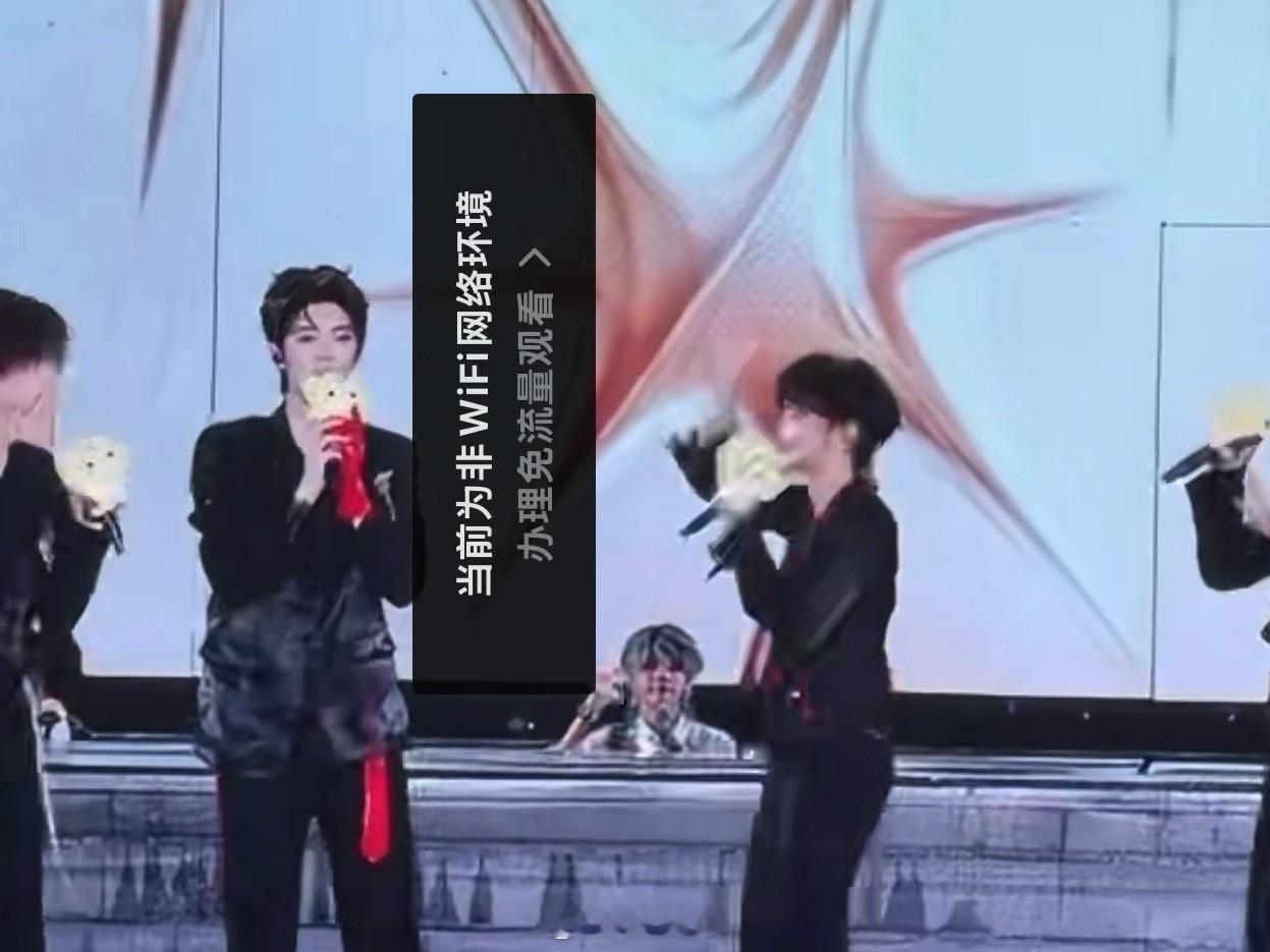 会不会太迫不及待出来打招呼 
