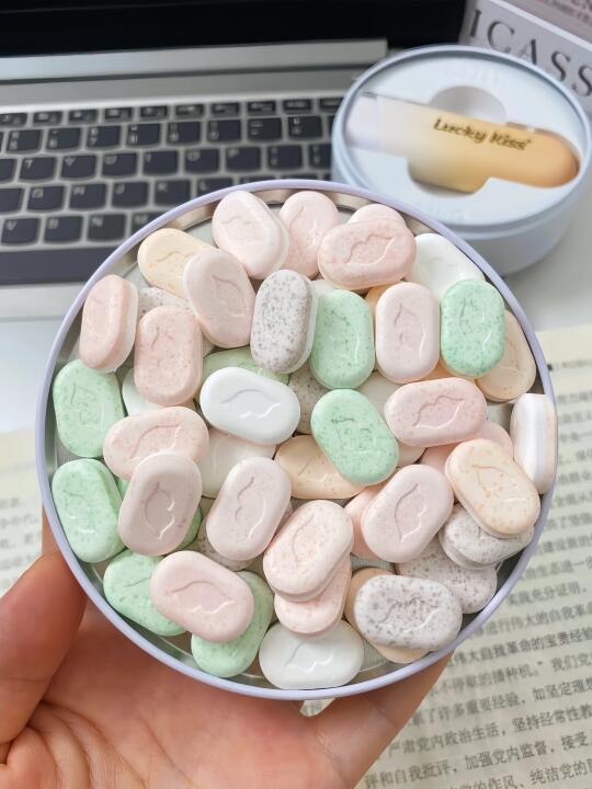 不是！也没人告诉我糖果都这么卷了呀😅…