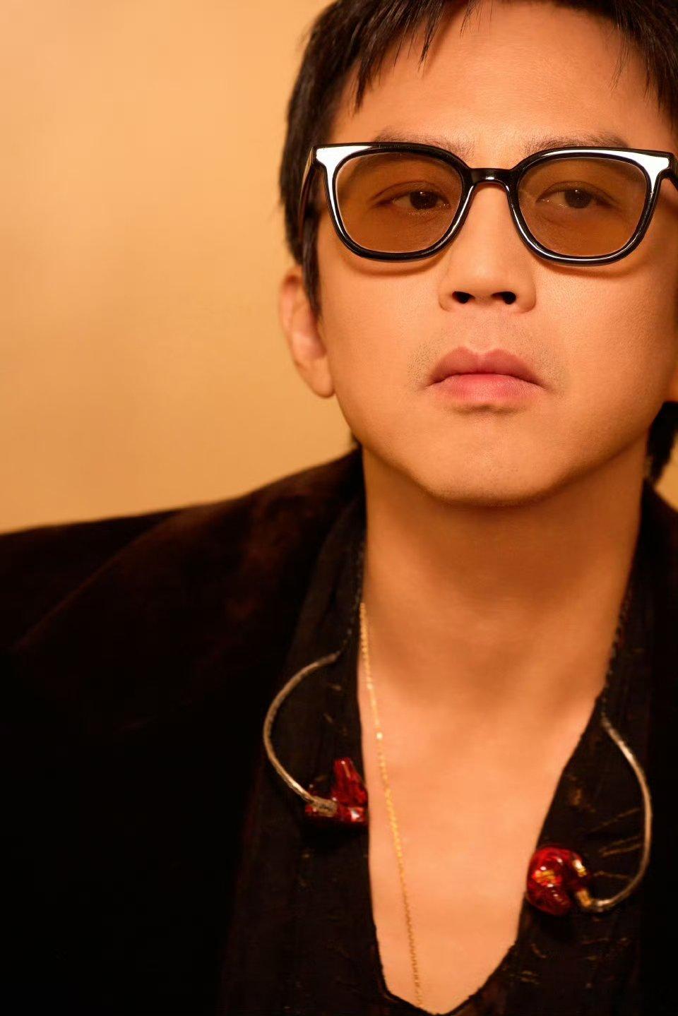 邓超孙俪搁微博聊上了被邓超孙俪的微博互动暖到了！没有刻意的秀恩爱，只有自然的相处