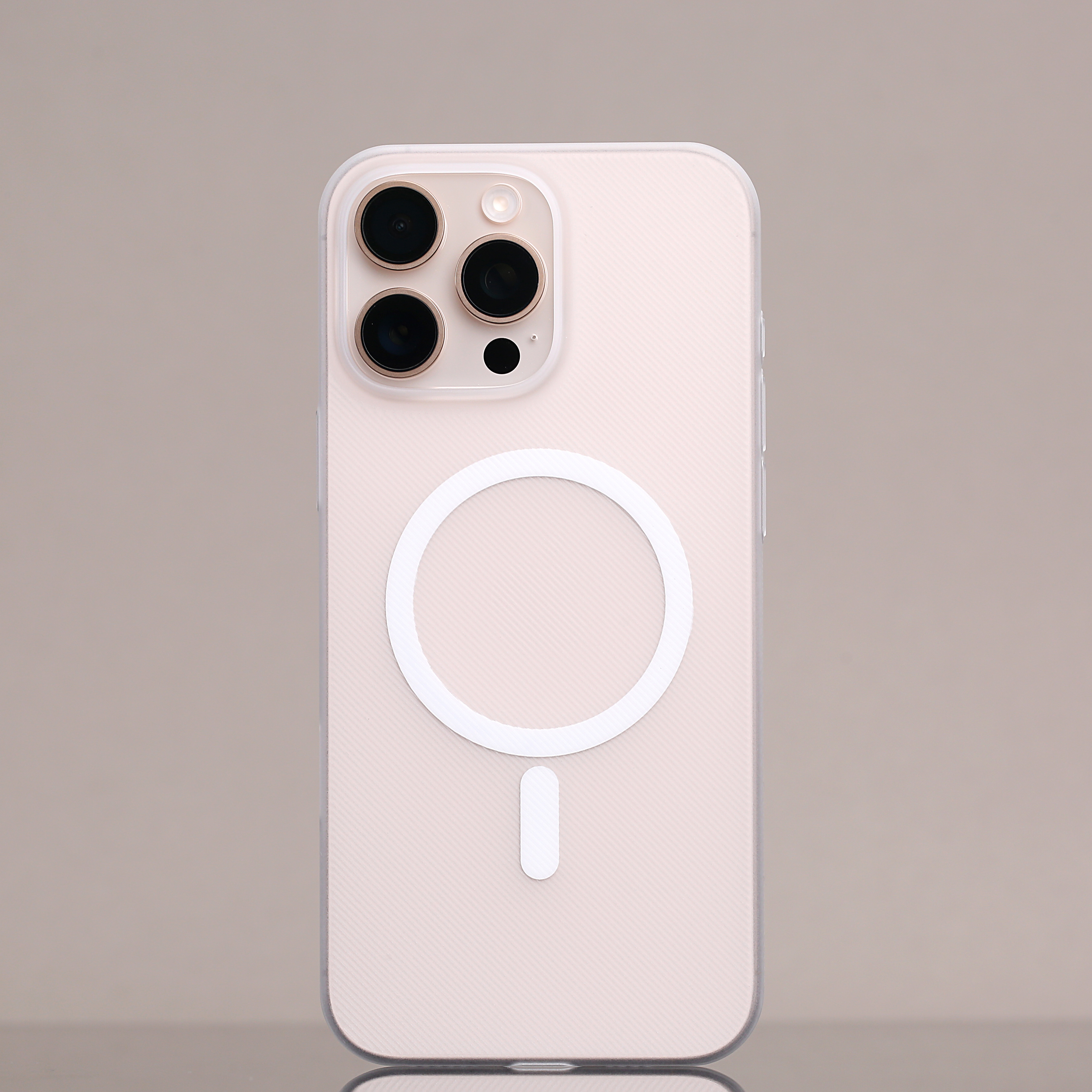 iPhone 制冷模式这个制冷模式有点搞笑了[允悲]不过我用的 iPhone16