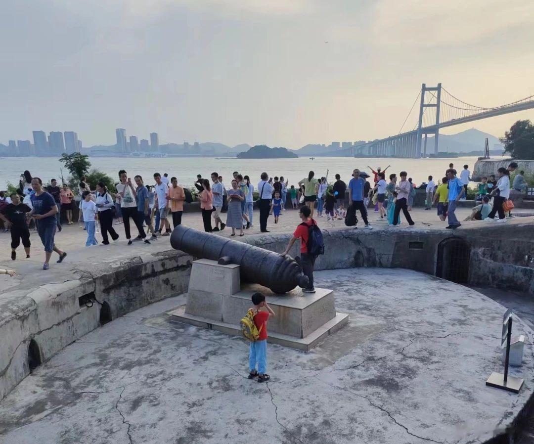 【8天接待44.4万人次，鸦片战争博物馆又火了】继暑期参观热潮之后，中秋国庆假期