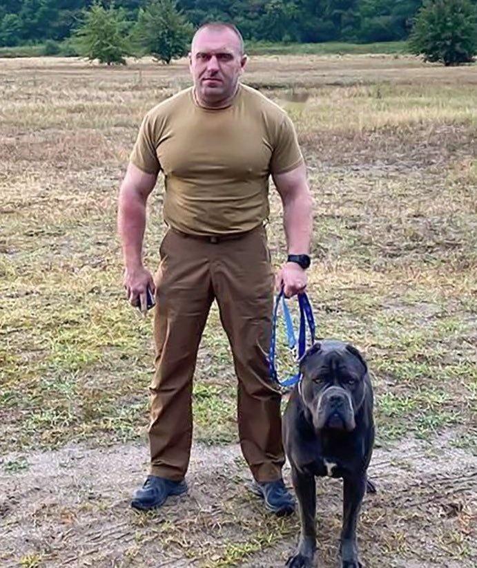 其实在轰炸机蜘蛛网行动成功之前，马柳克并没有很大的名气。一般人来说，只知道布达诺