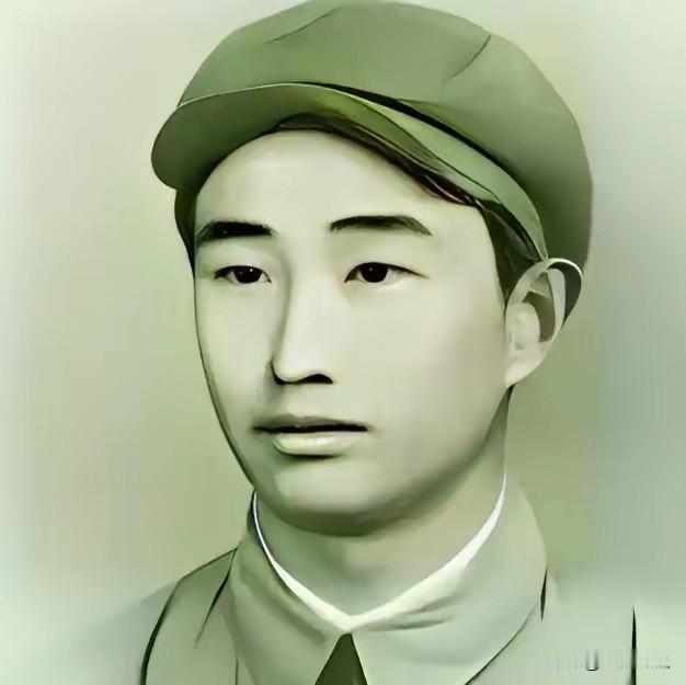 1943年，日军空袭时，18岁战士宋岭春仰面躲在草丛里，看飞行员探头出来，当敌机
