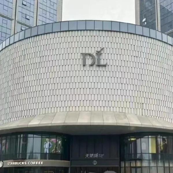 对于大型超市，只要做到合适的价格，优质的商品，良好的服务，便捷的体验，这样的超市
