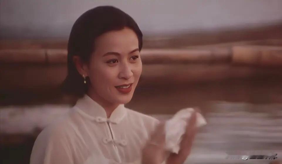 刘嘉玲还是过于谦虚了，她不仅仅是梁朝伟的老婆。在我看来她是顶级女演员，我心目中她