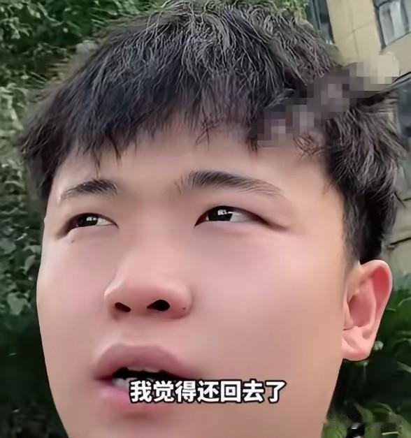 四岁被拐的彭聪聪，21 年后跟亲生父母相认，在此之后他果断退还了养父母给他买的房