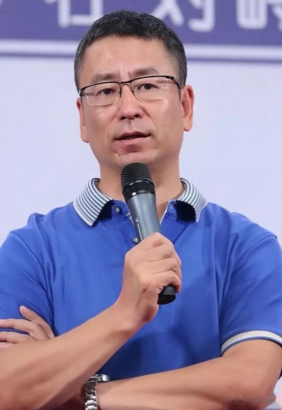 母亲误拆女儿档案袋，来听听知名主持人白岩松的思考和见解:

白岩松说:档案袋被拆