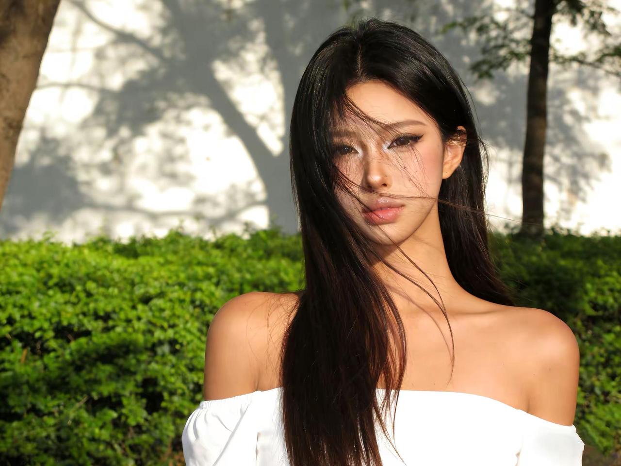 我也害怕死在爱里面 可秋天风气变阴天。黄黑皮 小麦色 亚裔