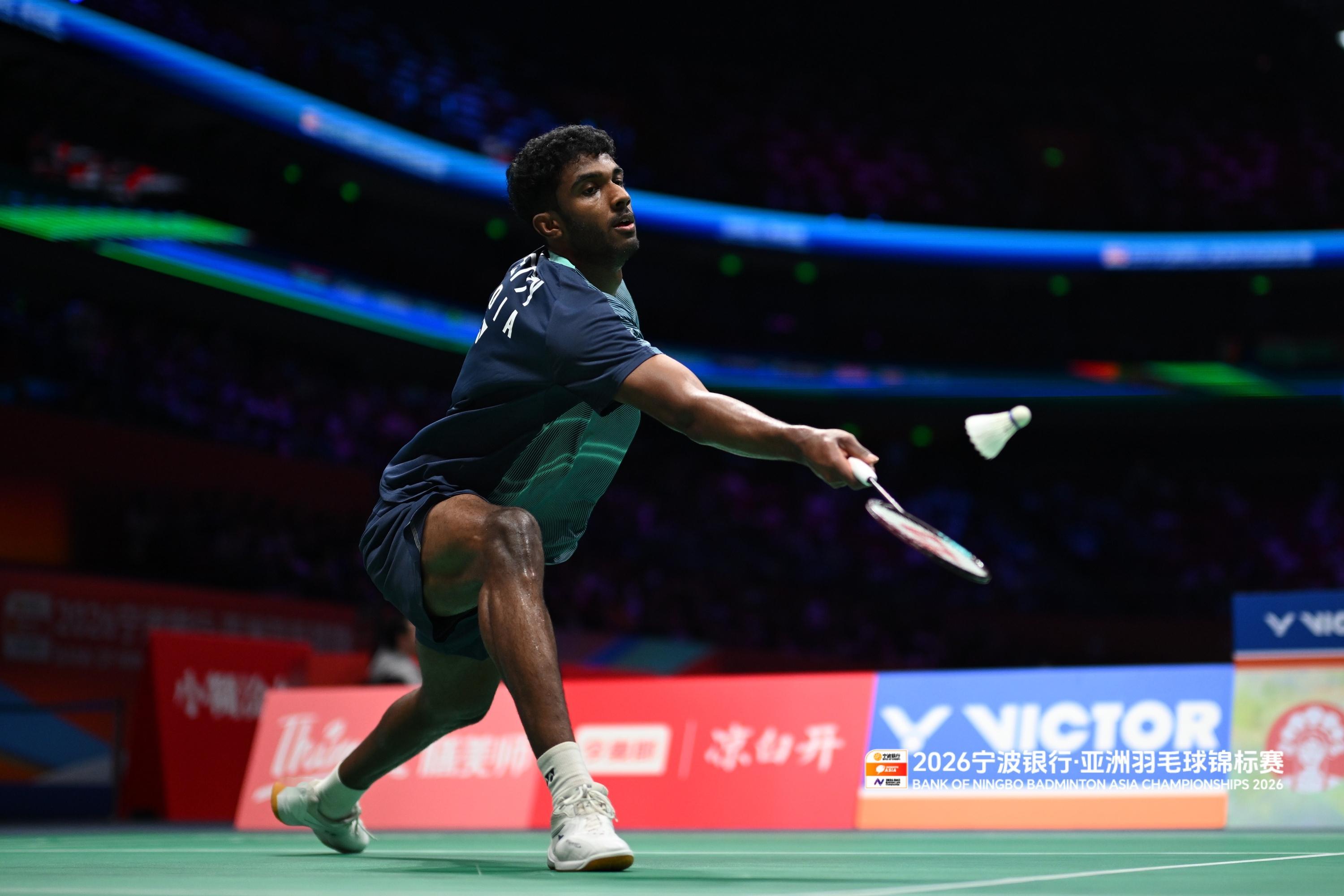 阿尤什🇮🇳 21-16、21-12 戚又仁下轮：乔纳坦🇮🇩 vs 🇮?