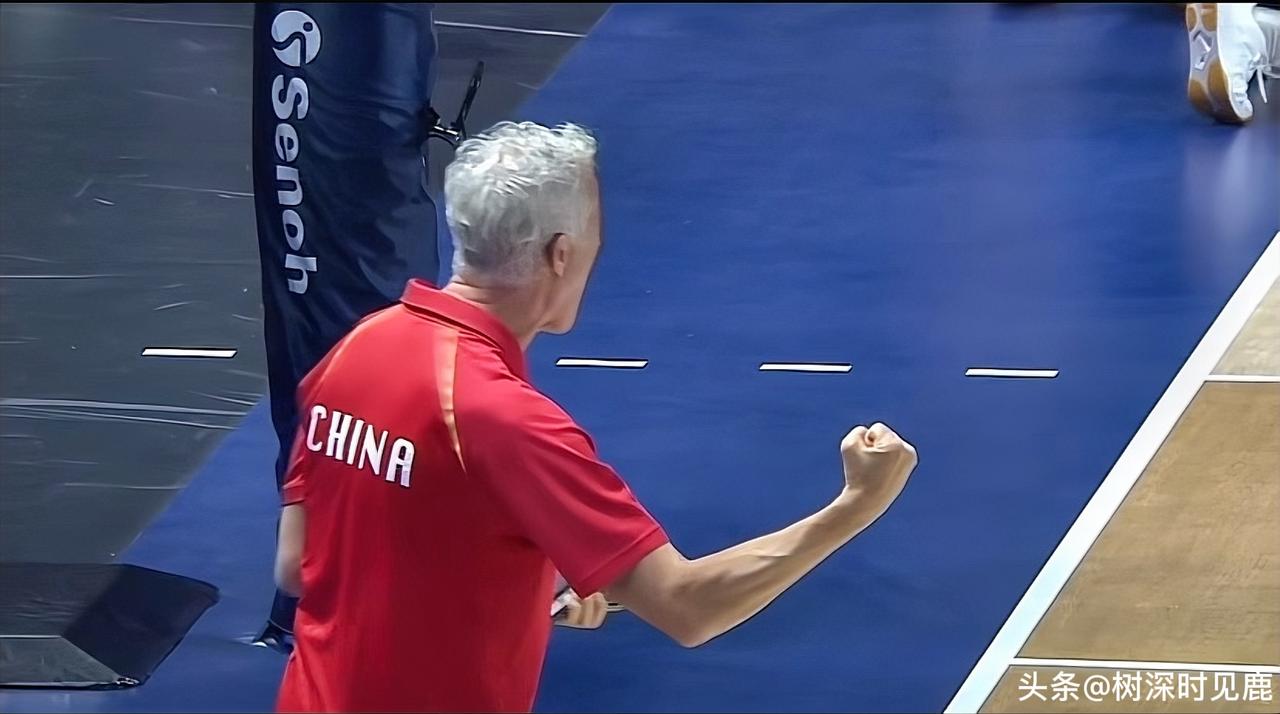 1:3，中国男排输掉了与日本男排的世界男排联赛总决赛——1/4决赛，没能像中国女