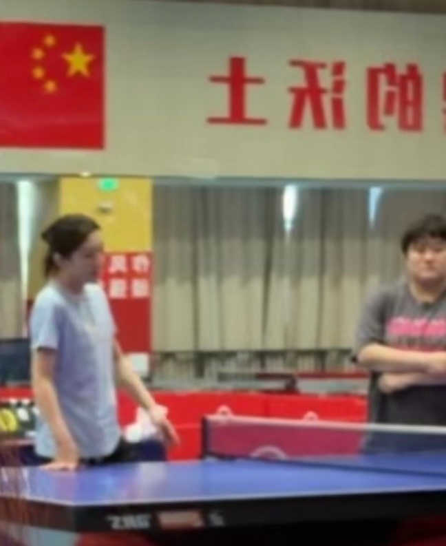 宝宝在聊什么呢 我也想听