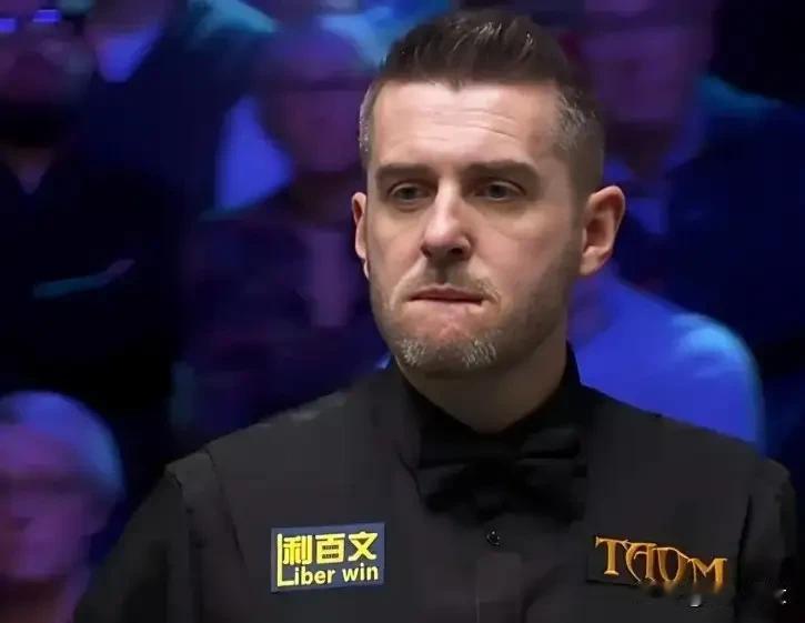 得人心者得天下！塞大师人气升、准神跌落神坛。
一边，是卫冕冠军、但本赛季仍然颗粒