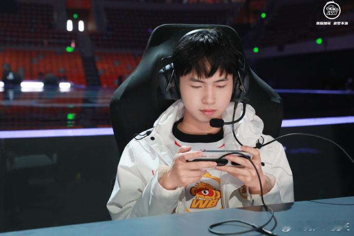 可惜了我大济南RW侠，恭喜北京WB！兄弟们我有点开始期待iQOO 15 Ultr