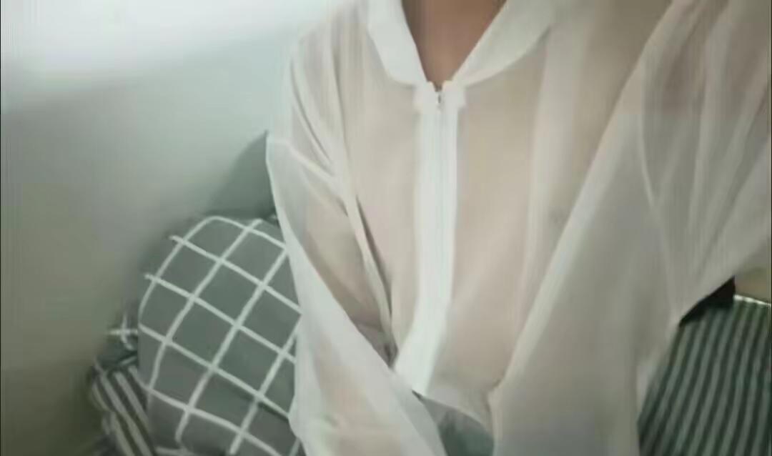 原相机的自己 一张图证明你在健身 听说拍自己的纹身很火 用张照片证明你来过贵阳 