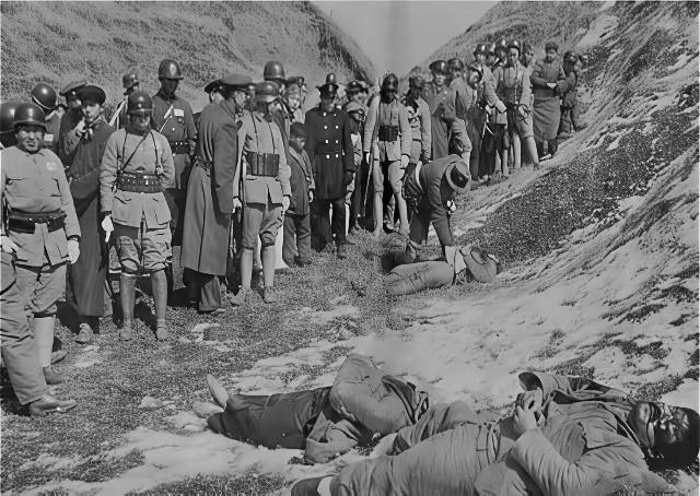 1947年3月27日，广州流花桥刑场。一辆载着横幅的卡车缓缓驶来，上面写着“枪决