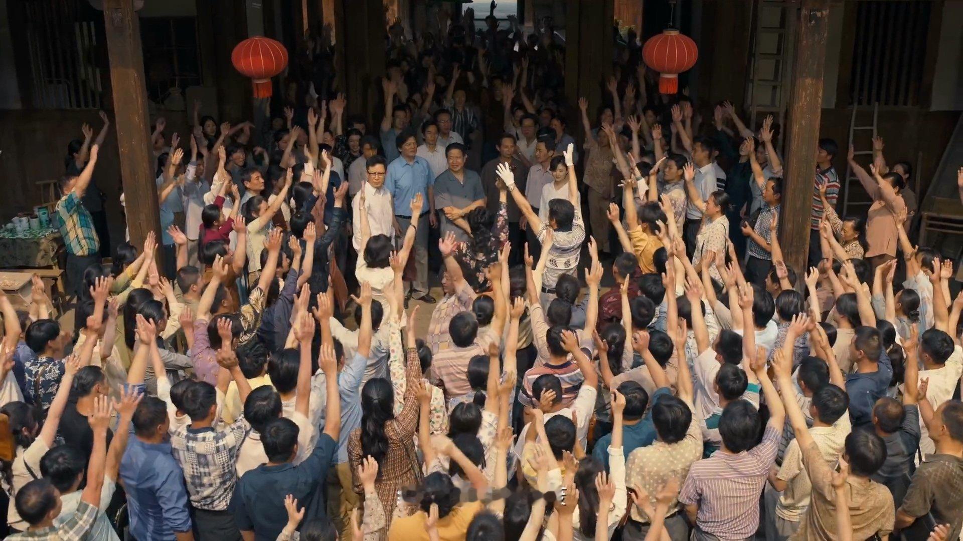 人民的力量~~万众一心！啊啊啊 造城者后半段的预告好燃的！造城者 赵丽颖 ​​​
