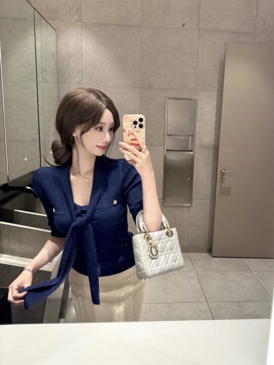 主打一个显白气质～💙